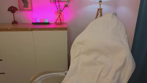 Denis online show from February 2026 12:23:02 PM