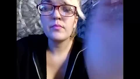Snapshot of a6909 chatting on December 2024 06:02:01 PM Bree Anna online show from December 2024 06:02:01 PM