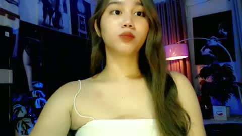 Snapshot of a_r_i_a_n_n_a chatting on October 2025 07:32:01 AM Lovely Yana online show from October 2025 07:32:01 AM