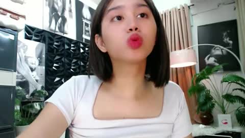 Snapshot of a_r_i_a_n_n_a chatting on December 2025 08:54:02 AM Lovely Yana online show from December 2025 08:54:02 AM