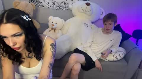 Kris Michael online show from July 2026 04:02:02 PM