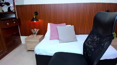 Abby Lee  online show from March 2025 07:43:02 PM