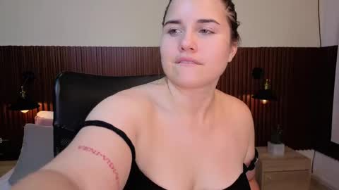 Abby Lee  online show from April 2026 08:15:02 PM