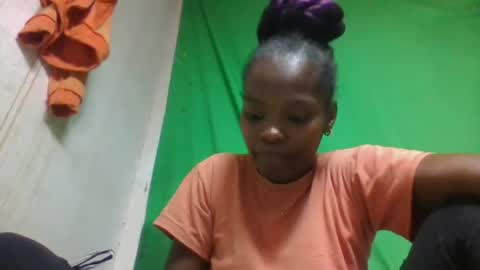 Snapshot of aadienne chatting on May 2026 01:17:01 PM aadienne online show from May 2026 01:17:01 PM
