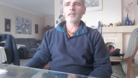 Snapshot of aalex1717 chatting on December 2024 03:49:02 PM Aalex1717 online show from December 2024 03:49:02 PM