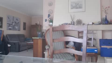 Aalex1717 online show from October 2025 09:57:01 AM