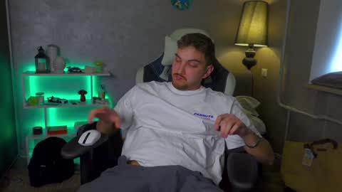 Alex online show from February 2025 08:02:02 AM