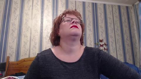 NINA online show from April 2026 07:18:02 PM