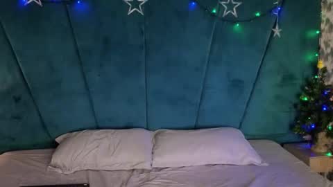 Aaron Ezequiel online show from December 2025 10:38:01 PM