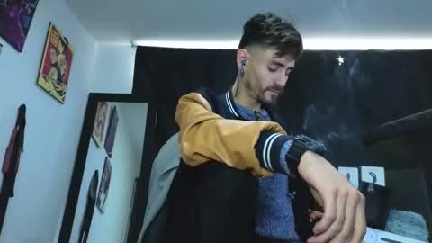 aaron_malikk online show from April 2026 12:11:02 PM