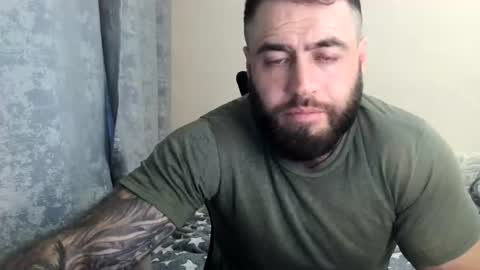 Snapshot of aaron_royal chatting on June 2026 03:33:01 PM Davin tayl online show from June 2026 03:33:01 PM