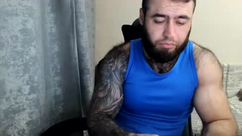 Snapshot of aaron_royal chatting on June 2026 04:11:01 PM Davin tayl online show from June 2026 04:11:01 PM