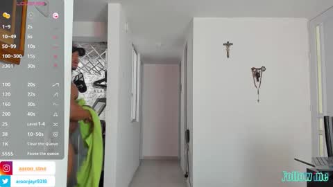 Aaron online show from December 2025 02:10:02 PM