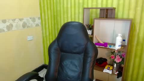 im NiallDun online show from December 2024 08:02:01 AM