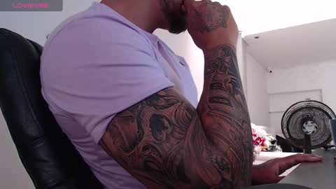 ig aaron hunter123 online show from February 2025 05:19:02 PM