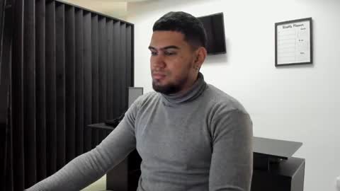 ig aaron hunter123 online show from February 2026 03:02:02 PM