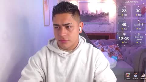 Snapshot of aaronn_12 chatting on September 2025 12:07:02 PM Aaron online show from September 2025 12:07:02 PM