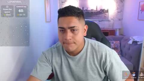 Snapshot of aaronn_12 chatting on September 2025 12:17:01 PM Aaron online show from September 2025 12:17:01 PM