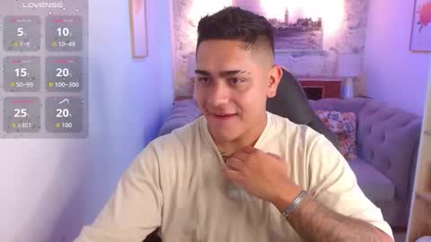 Snapshot of aaronn_12 chatting on September 2025 12:06:01 PM Aaron online show from September 2025 12:06:01 PM