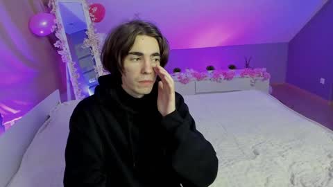 Fiona and Harry online show from January 2025 07:49:01 PM