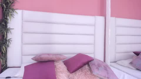 Snapshot of abbey_walker chatting on February 2025 02:48:02 AM abbey_walker online show from February 2025 02:48:02 AM