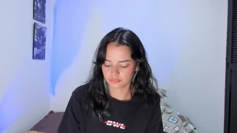 Abby Saenz online show from September 2025 06:00:01 PM