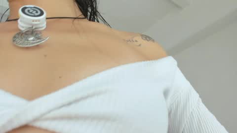 Laura  online show from May 2026 03:07:01 PM