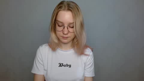 Snapshot of abbymoore__ chatting on January 2025 10:14:02 AM Abby Lovense is active online show from January 2025 10:14:02 AM