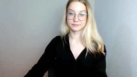 Snapshot of abbymoore__ chatting on March 2025 12:36:02 PM Abby Lovense is active online show from March 2025 12:36:02 PM