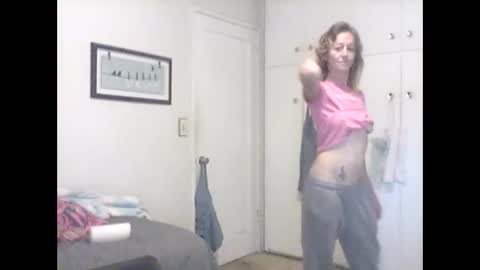 Snapshot of abdgg83476 chatting on October 2025 03:23:02 PM abdgg83476 online show from October 2025 03:23:02 PM