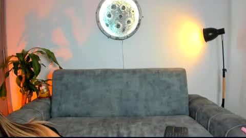 Snapshot of abellaconnor chatting on January 2026 09:46:01 PM Abella and Kendra online show from January 2026 09:46:01 PM