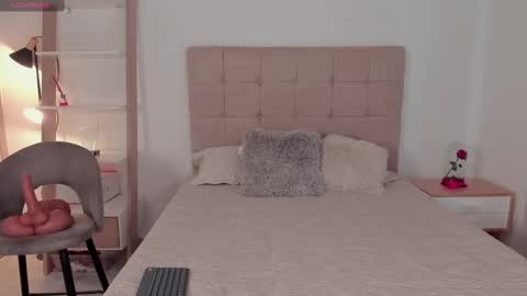  Abella  online show from March 2025 02:51:02 PM