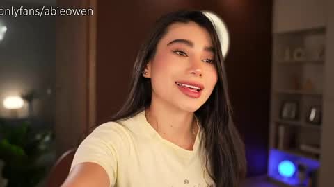 Snapshot of abie_owen chatting on May 2026 10:26:02 PM abie_owen online show from May 2026 10:26:02 PM
