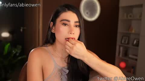 Snapshot of abie_owen chatting on May 2026 11:46:01 PM abie_owen online show from May 2026 11:46:01 PM