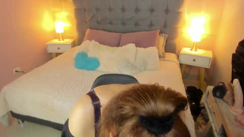 Abril 777 online show from March 2026 11:37:01 PM