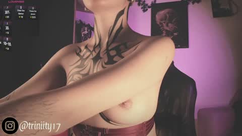 Snapshot of abril__colen chatting on December 2024 12:23:01 AM April online show from December 2024 12:23:01 AM