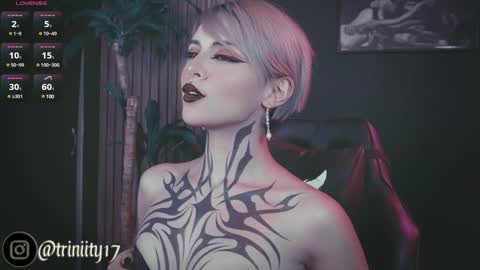 Snapshot of abril__colen chatting on January 2025 04:19:01 PM April online show from January 2025 04:19:01 PM