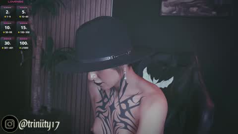 Snapshot of abril__colen chatting on February 2025 08:10:01 PM April online show from February 2025 08:10:01 PM