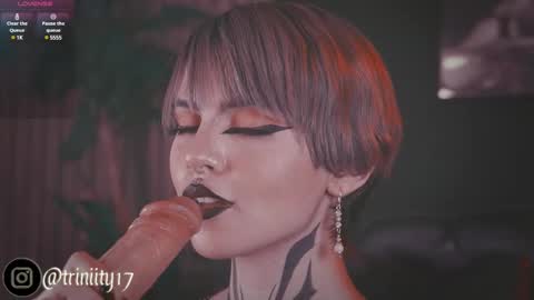 Snapshot of abril__colen chatting on February 2025 11:43:02 PM April online show from February 2025 11:43:02 PM