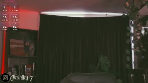 Snapshot of abril__colen chatting on September 2025 05:13:02 PM April online show from September 2025 05:13:02 PM