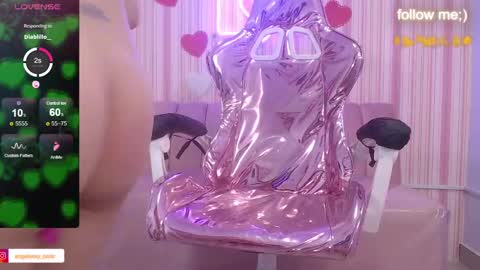 abril_ch_ online show from February 2025 05:26:01 PM