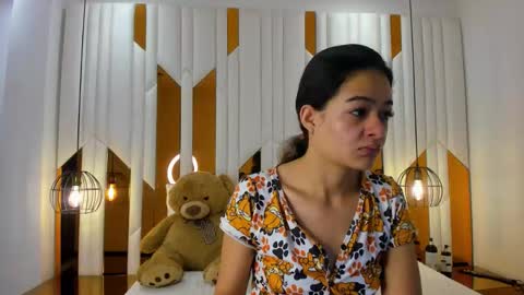 abril_cooper11 online show from November 2025 11:20:02 AM