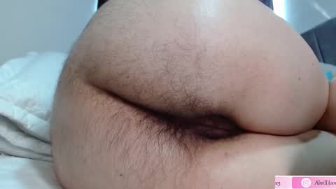 Snapshot of abril_lovee2 chatting on February 2025 07:40:02 PM Abril online show from February 2025 07:40:02 PM