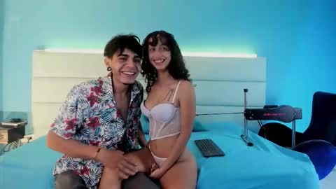 Snapshot of abrilandjulian chatting on March 2026 12:09:01 PM Abril and Julian online show from March 2026 12:09:01 PM