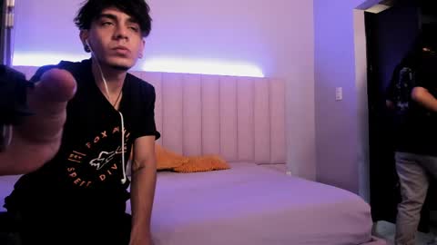 Snapshot of abrilandjulian chatting on May 2026 11:59:01 AM Abril and Julian online show from May 2026 11:59:01 AM