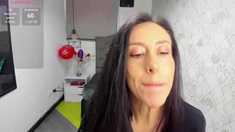 Snapshot of abrillee1 chatting on March 2025 08:33:02 PM ABRIL online show from March 2025 08:33:02 PM