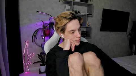 Nick online show from April 2026 06:27:01 PM