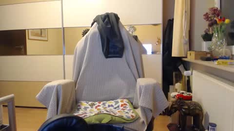 Snapshot of ach471 chatting on October 2025 04:46:02 AM ach471 online show from October 2025 04:46:02 AM