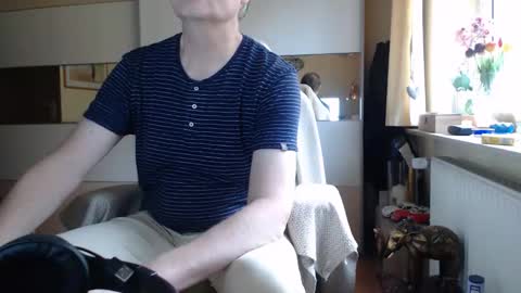 Snapshot of ach471 chatting on November 2025 08:59:02 AM ach471 online show from November 2025 08:59:02 AM