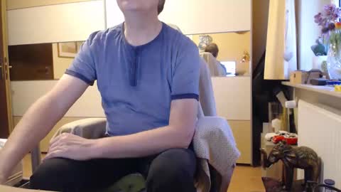 Snapshot of ach471 chatting on December 2025 08:23:01 AM ach471 online show from December 2025 08:23:01 AM